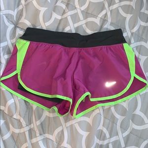 Women Nike dri-fit short size XS